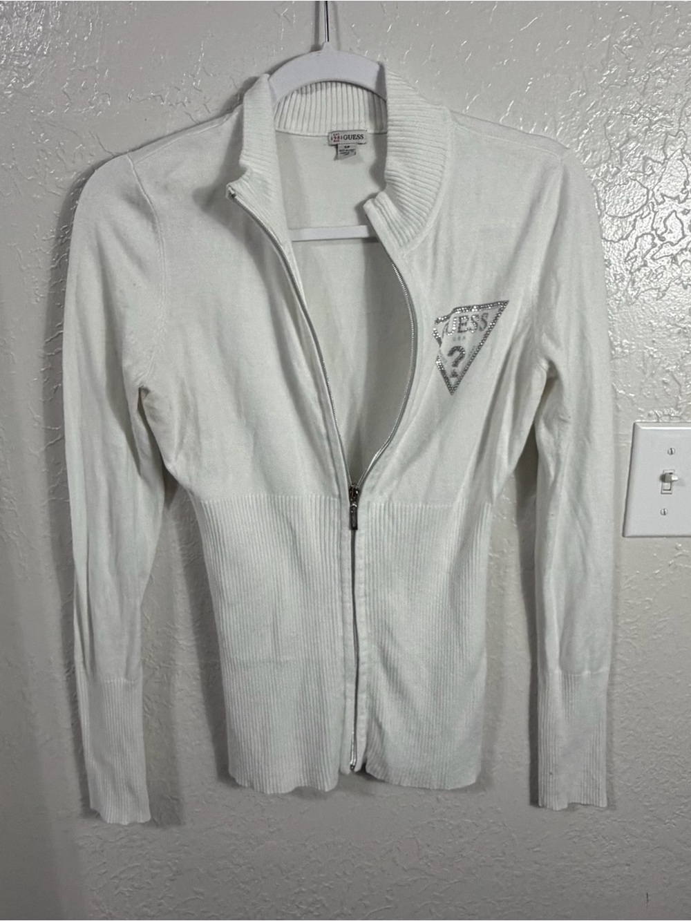 GUESS White Ribbed Zip-Up Knit Jacket Rhinestone Triangle Logo Small Y2K